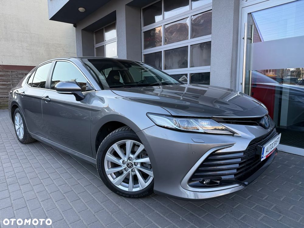 Toyota Camry 2.5 Hybrid Comfort CVT - 23