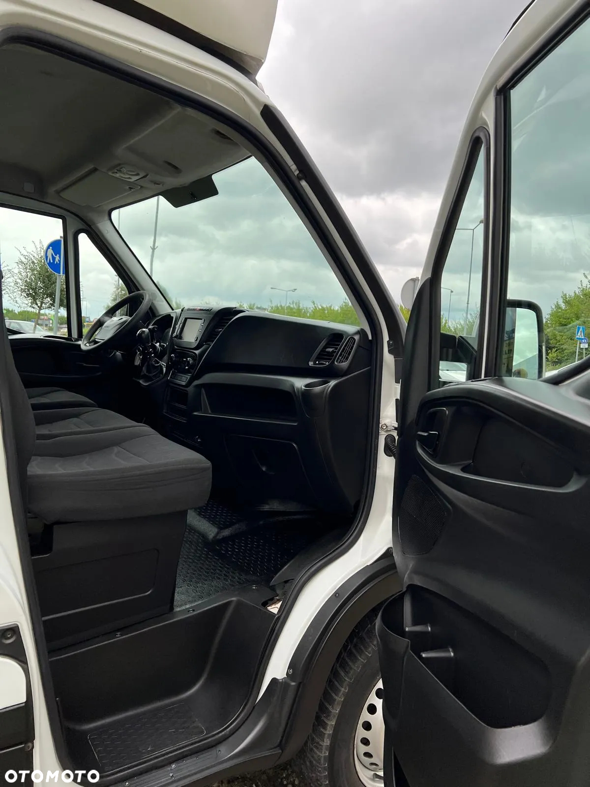 Iveco 35s14 Kontener - 13