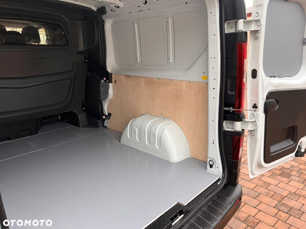 Renault Trafic - 32
