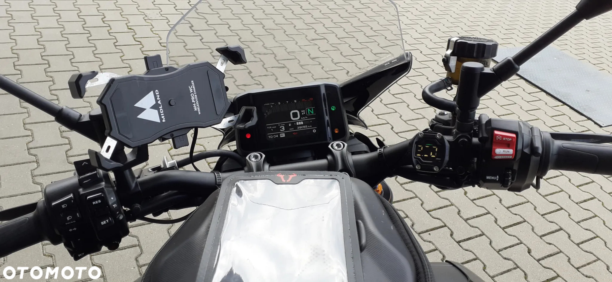 Yamaha MT - 7