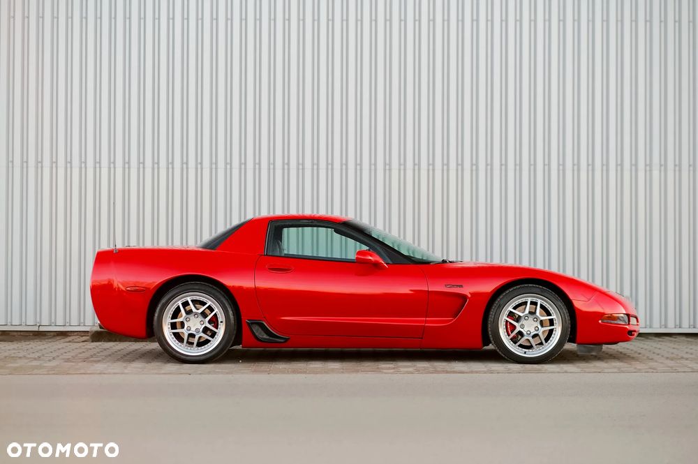 Chevrolet Corvette - 6