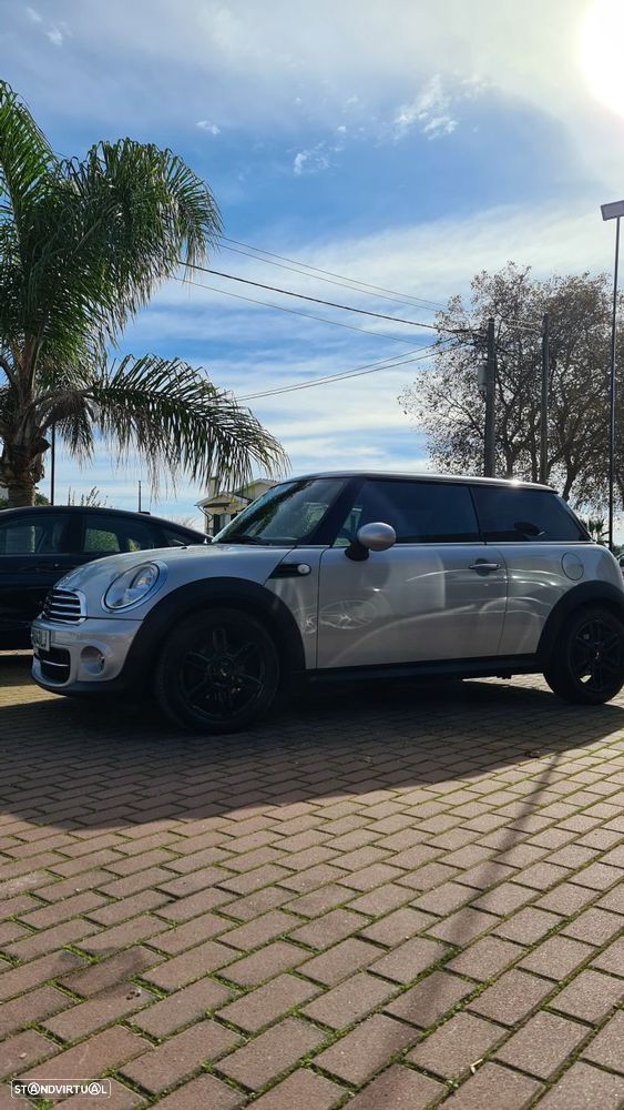 MINI 3 Portas Cooper D - 9