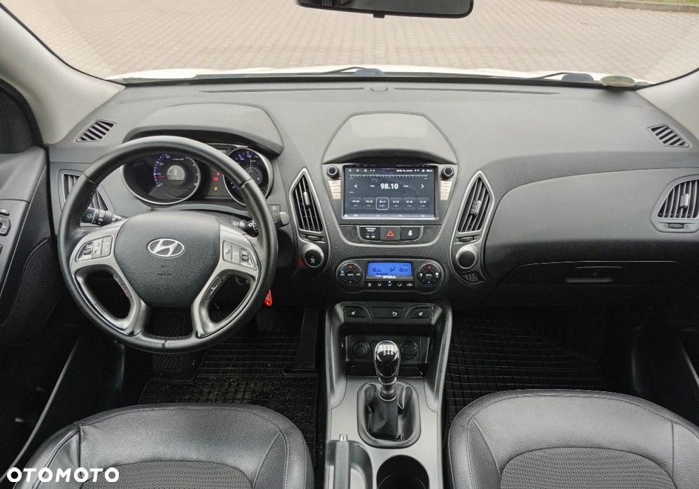 Hyundai ix35 - 23