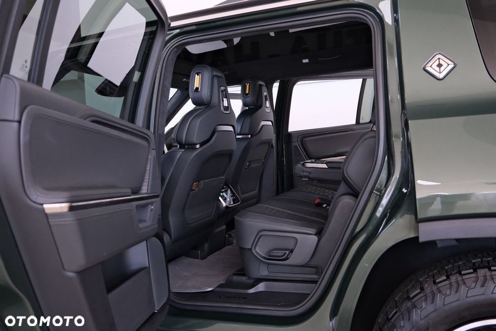 Rivian R1S - 39