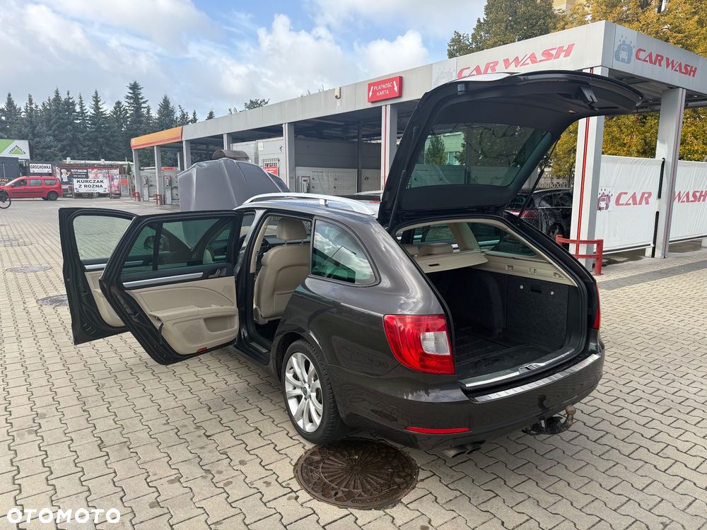 Skoda Superb 1.8 TSI Elegance DSG - 18