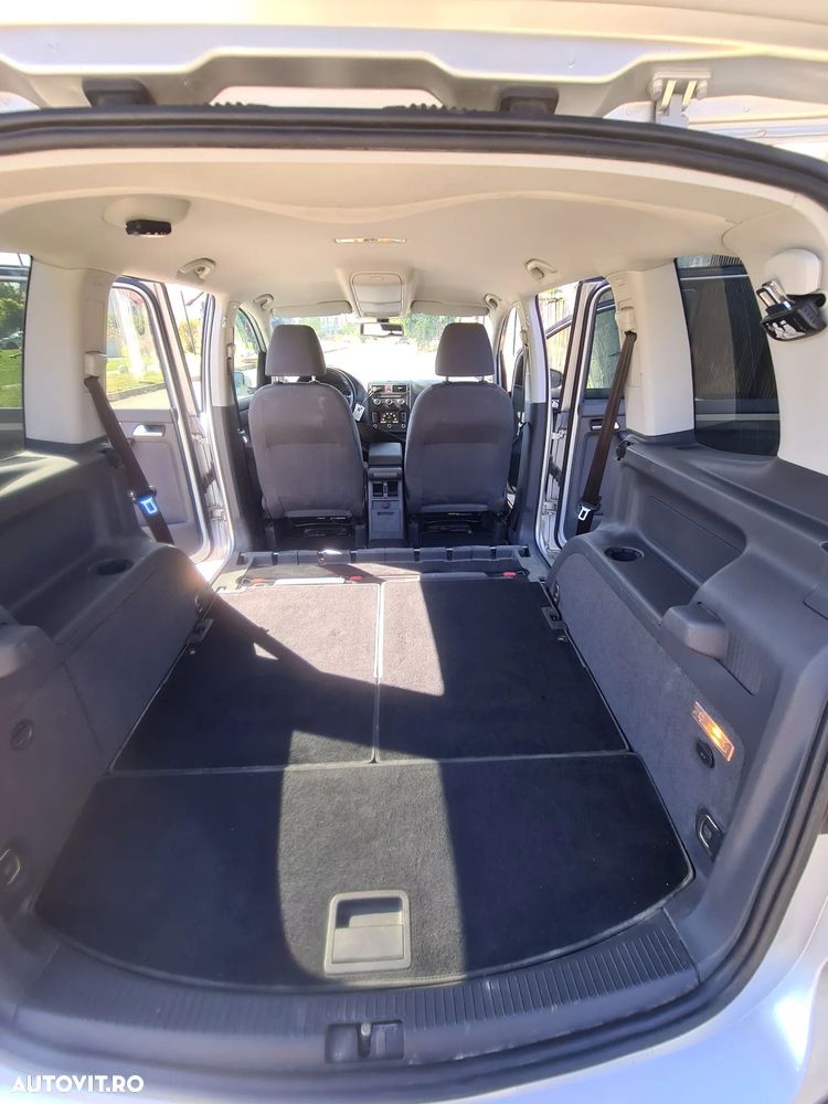 Volkswagen Touran 1.6 TDI BlueMotion Technology Comfortline - 26