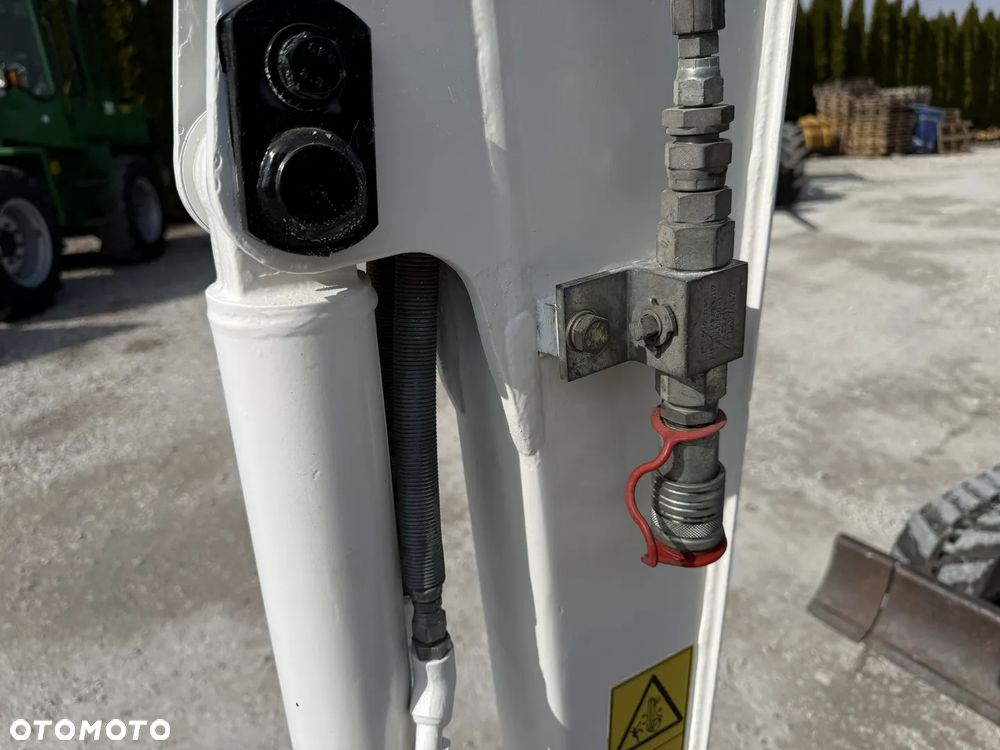 Hitachi ZX18 - 3 ZX 18 ZAXIS / TYLKO 2451 MTH! / Z NIEMIEC / PIĘKNA / ORYGINAŁ / 15 16 17 20 22 301.6 301.8 VIO PC KX 018 19C 16C 18-3 - 27