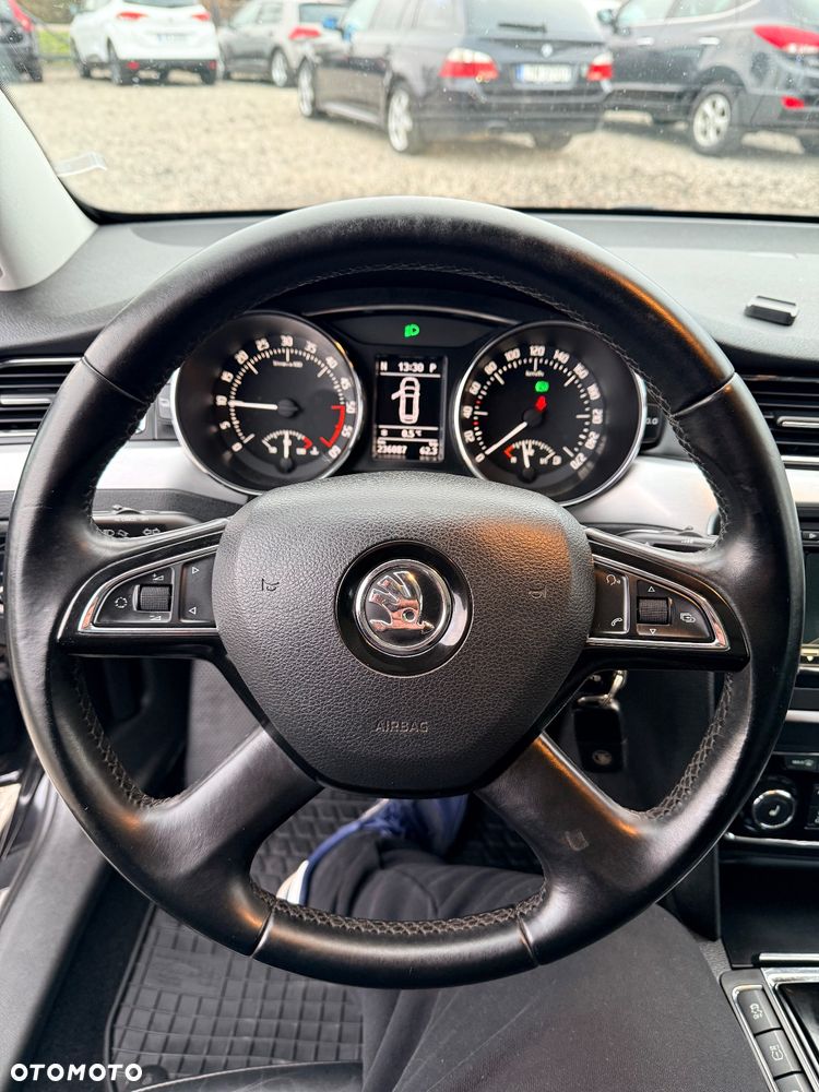 Skoda Superb 2.0 TDI Green tec 4x4 DSG Ambition - 11