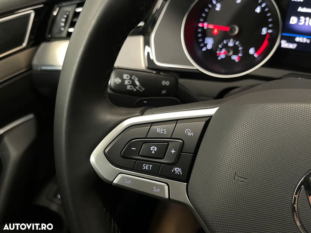 Volkswagen Passat 2.0 TDI SCR DSG Highline - 23