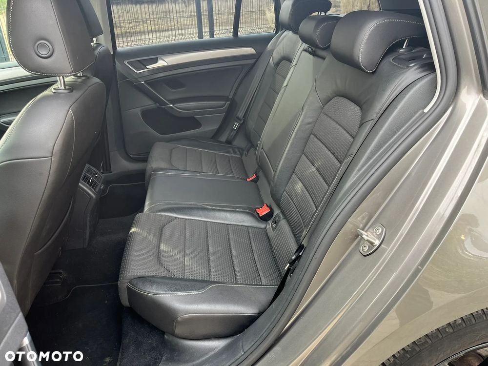 Volkswagen Golf Variant 1.6 BlueTDI DSG Comfortline - 37