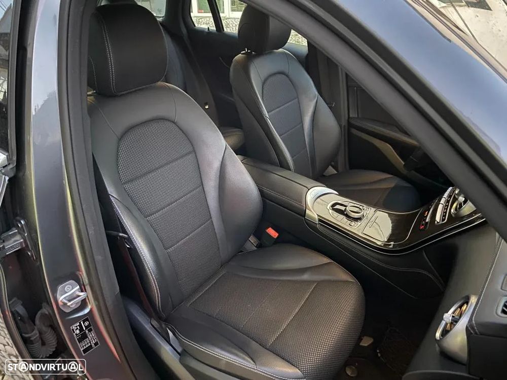 Mercedes-Benz GLC 220 d 4Matic 9G-TRONIC Exclusive - 32