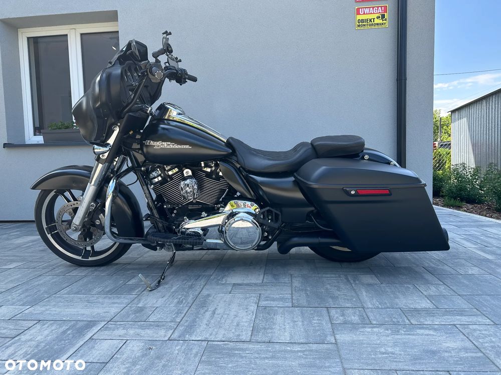 Harley-Davidson Touring Street Glide - 3