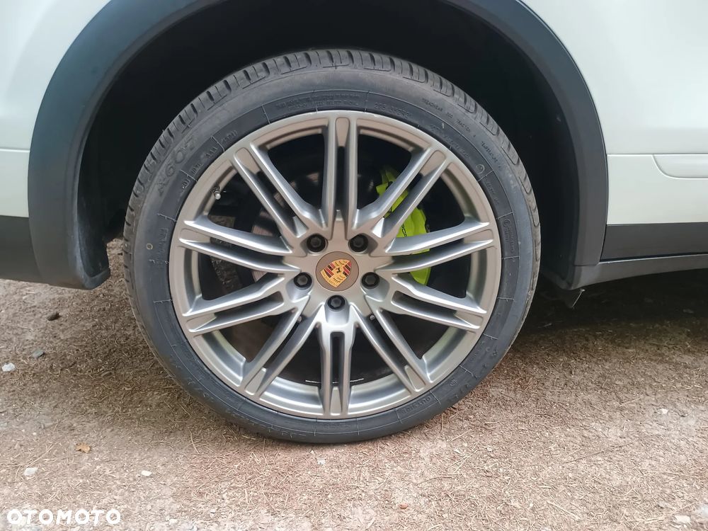 Porsche Cayenne - 12