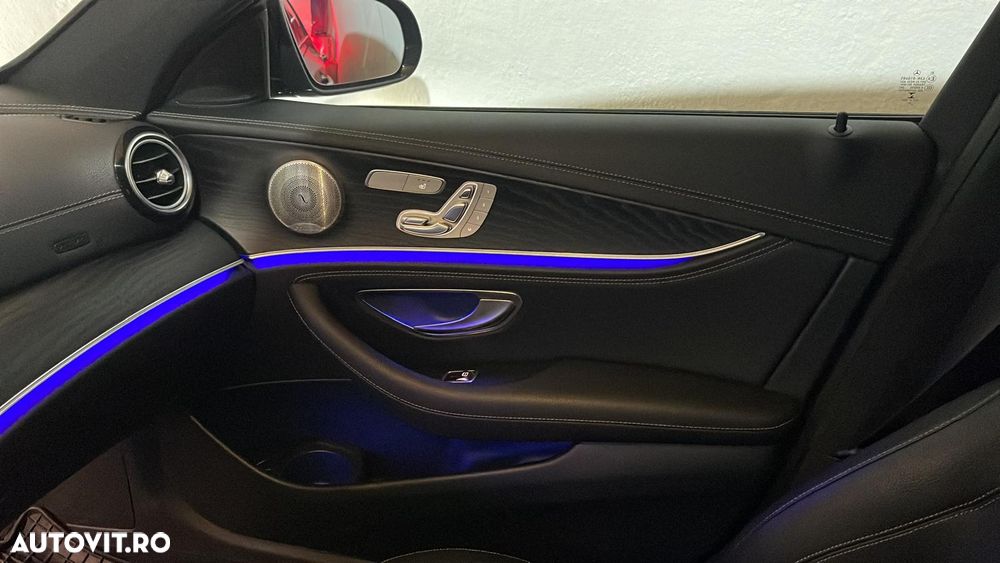 Mercedes-Benz E 300 4MATIC Aut. - 11