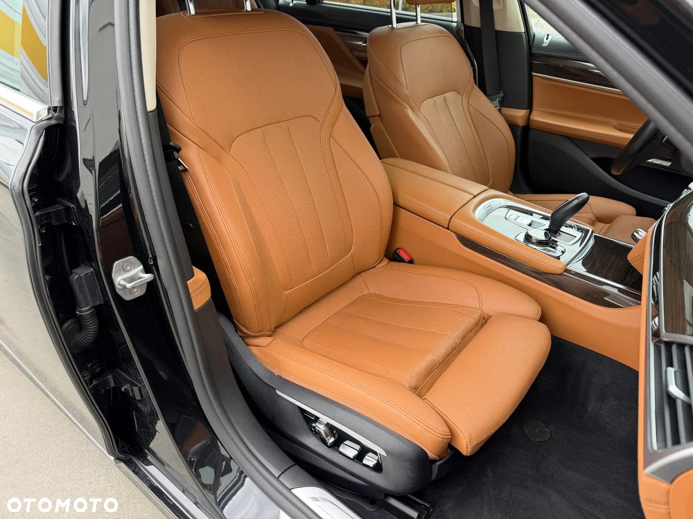 BMW Seria 7 - 22