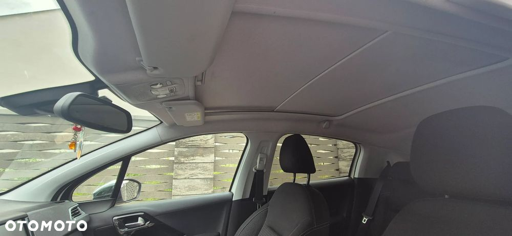 Peugeot 208 Blue-HDi 100 Stop&Start Allure - 16