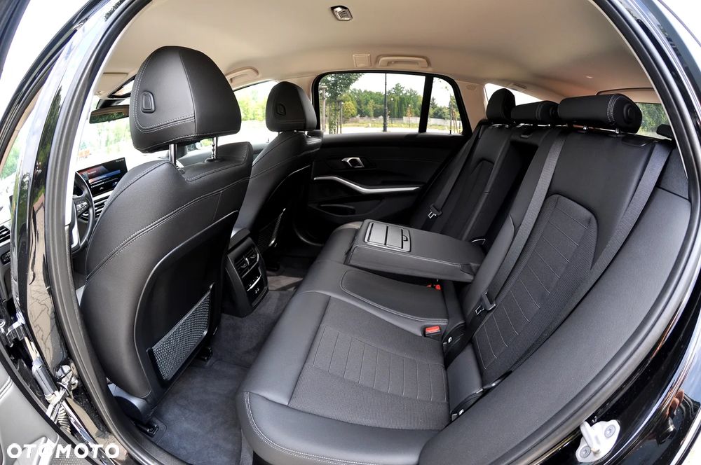 BMW Seria 3 318d Sport Line Shadow - 20