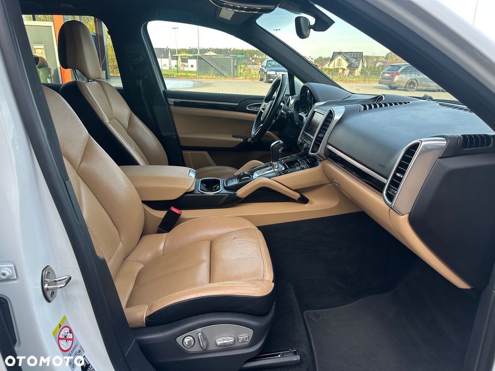 Porsche Cayenne Diesel Platinum Edition - 28