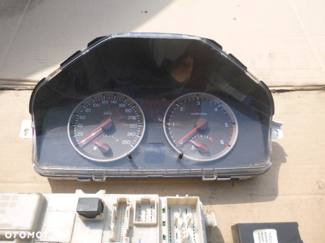 ZESTAW STARTOWY KOMPUTER STACYJKA IMMOBILIZER BOSCH 0281011775 VOLVO V50 1.6 D - 12