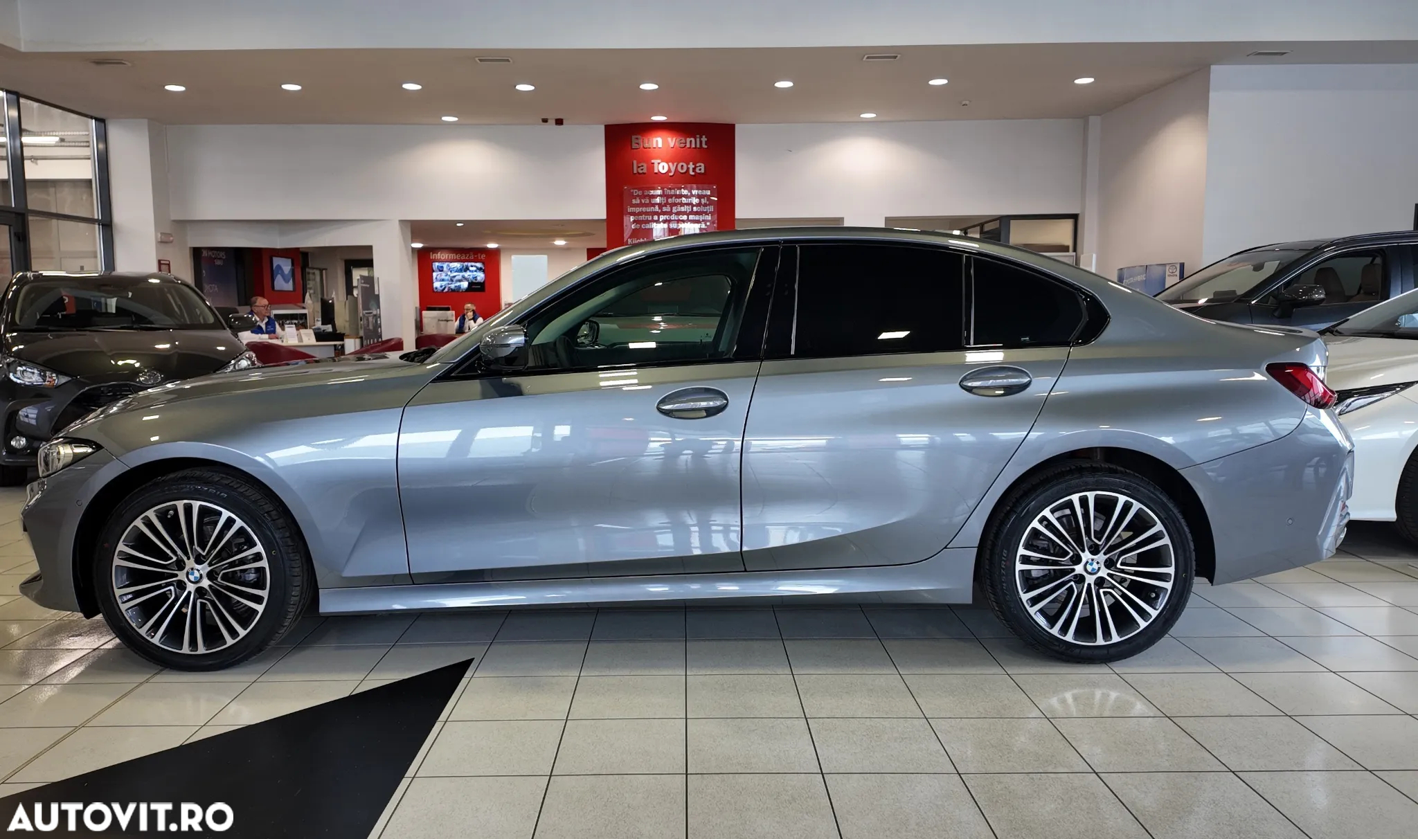 BMW Seria 3 318i Aut. Sport Line - 7
