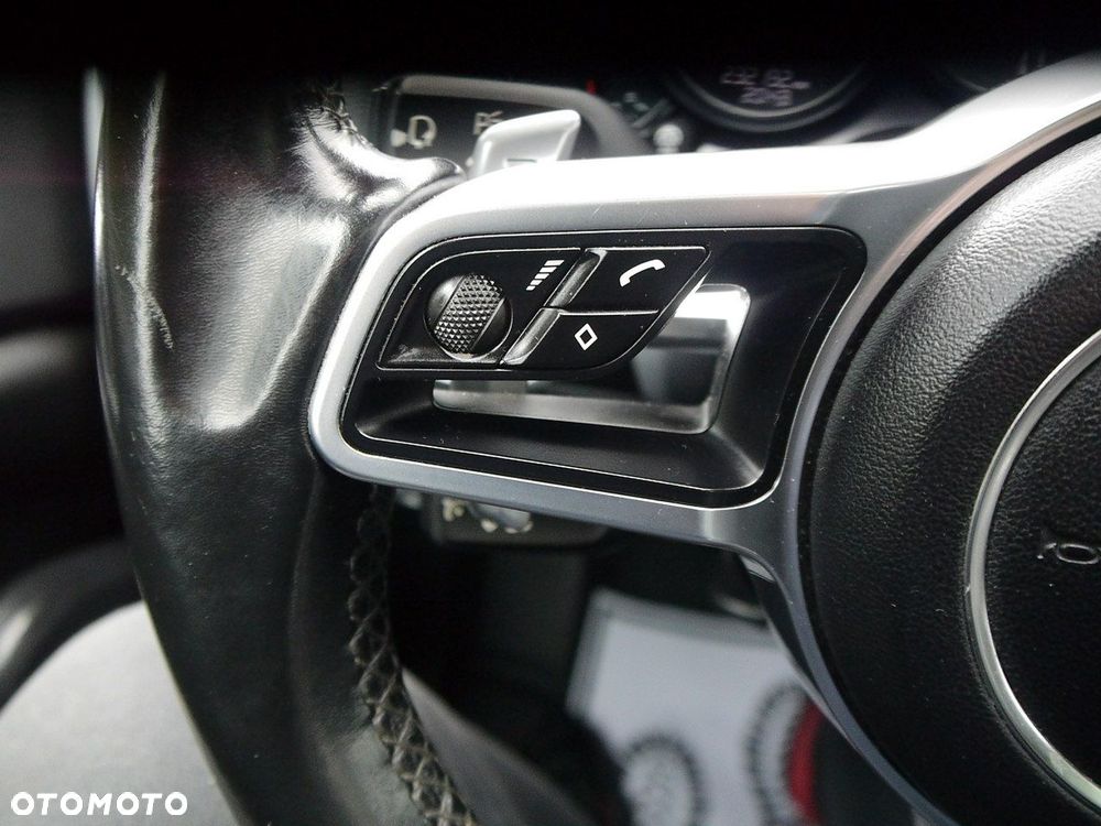 Porsche Cayenne - 31