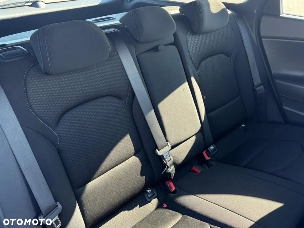 Hyundai i30 1.6 D Comfort DCT - 20