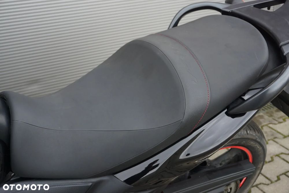 Suzuki V-STROM - 16