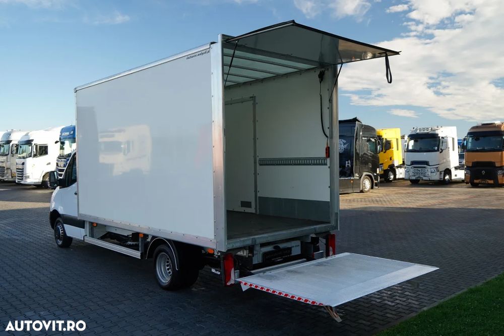 Mercedes-Benz SPRINTER 315 CDI / CONTAINER 4.4 M / 750 KG LIFT / TWIN / IMPORTAT - 9