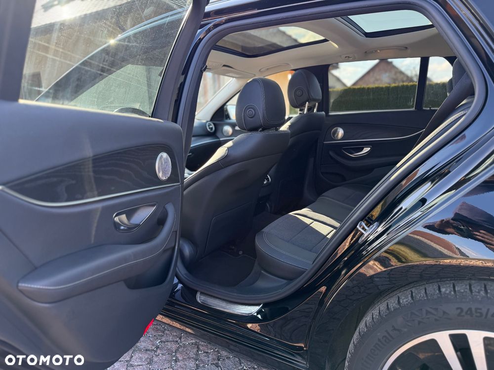 Mercedes-Benz Klasa E 220 d 9G-TRONIC Avantgarde - 24