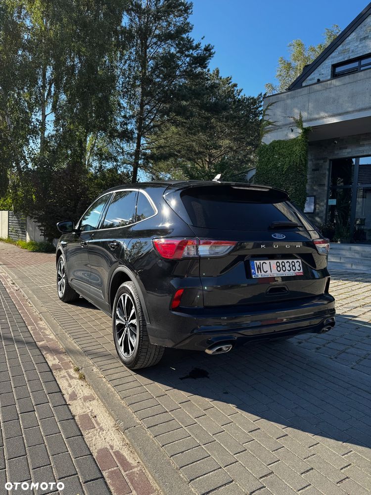Ford Kuga - 1