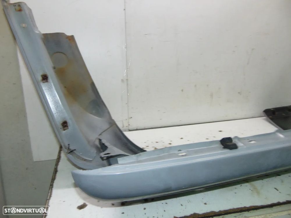 Mercedes W123 guarda lamas esquerdo - 5