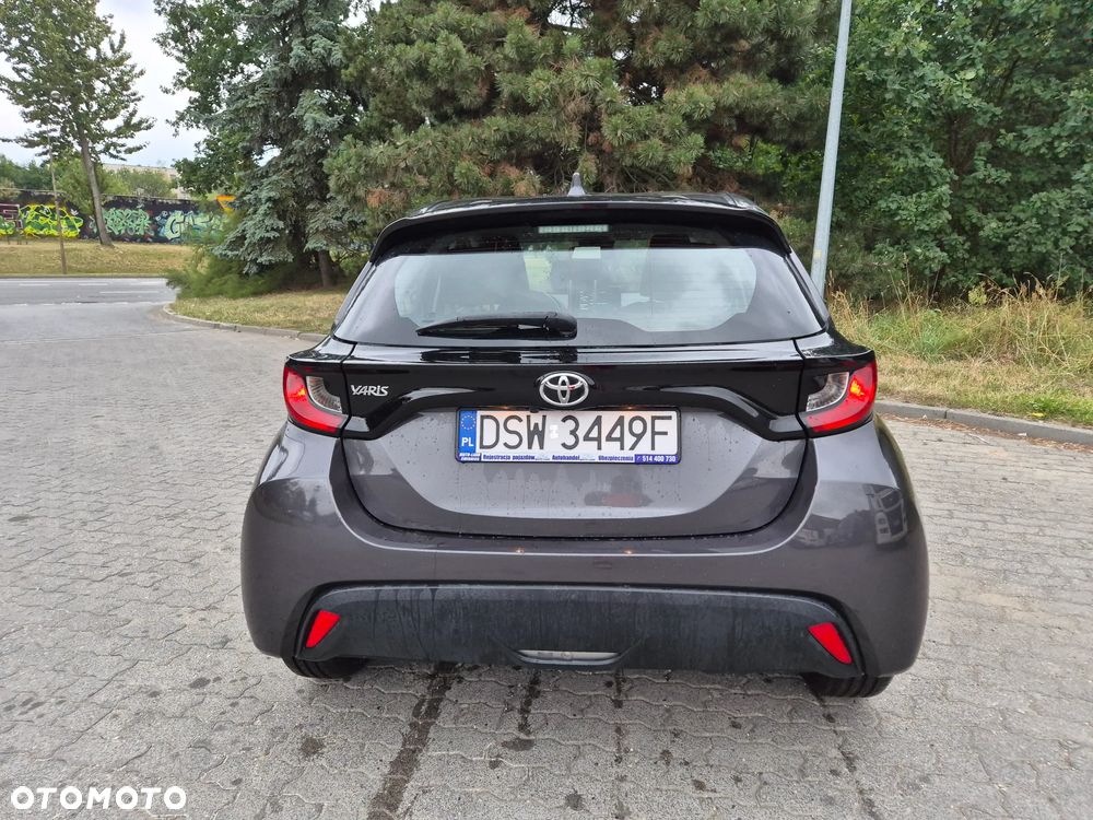 Toyota Yaris 1.5 Selection Elegant - 11