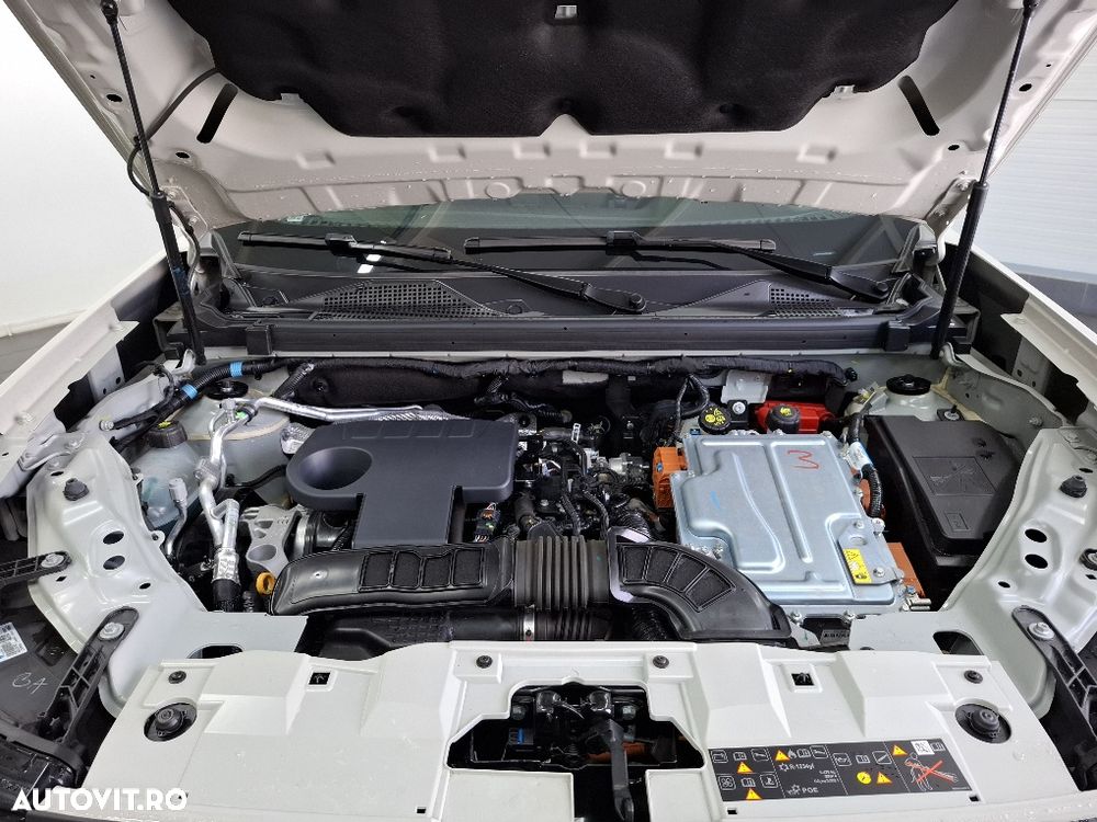 Dacia Duster HEV 140 Journey - 12