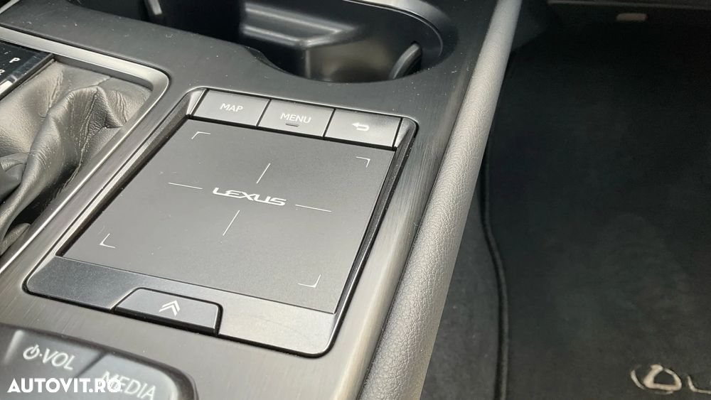 Lexus UX 250h 2.0L HEV 20H- (178 HP) 4X4 CVT Luxury - 33