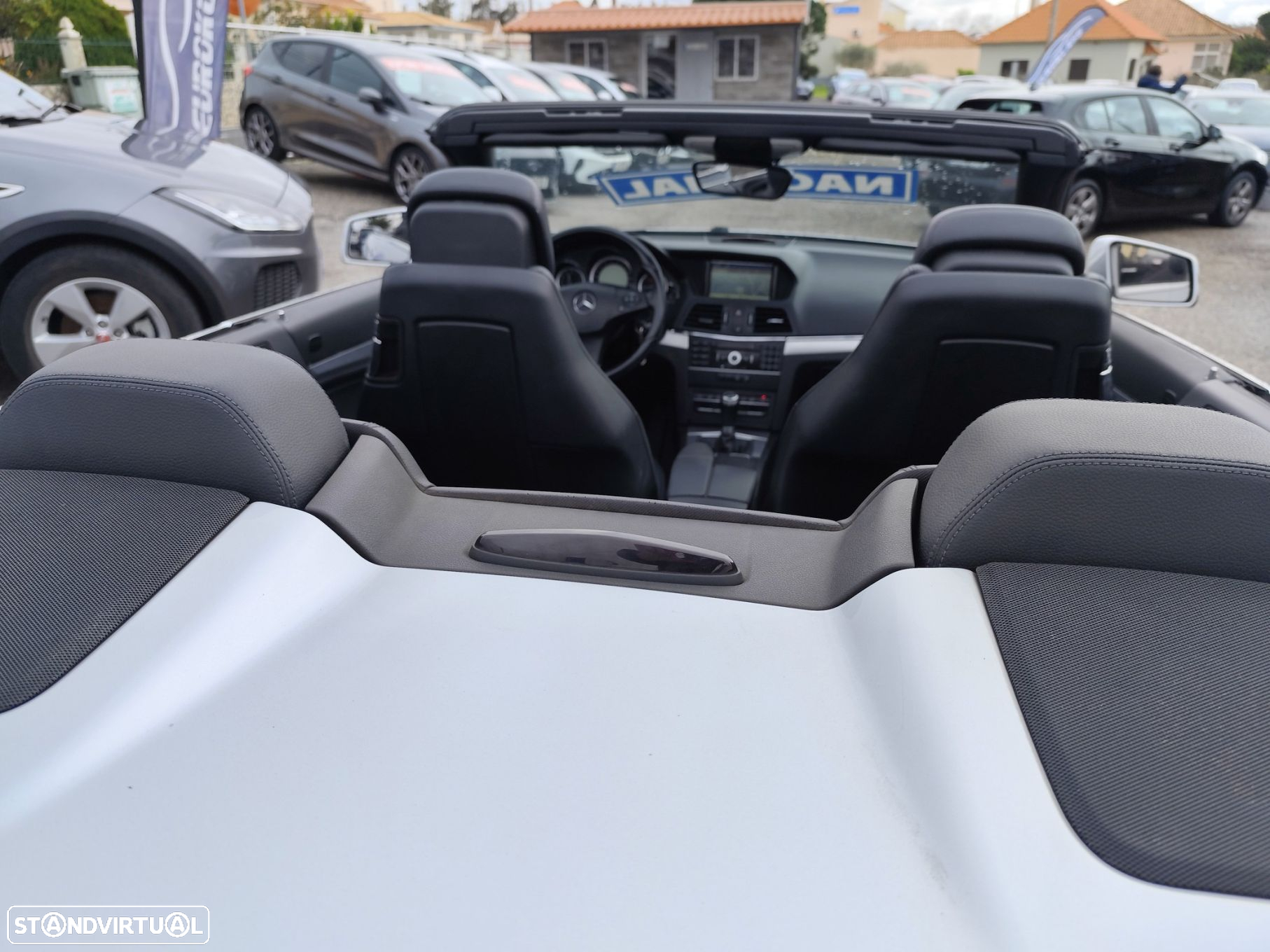 Mercedes-Benz E 220 CDi Avantgarde BlueEfficiency - 28