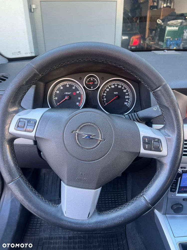 Opel Astra 1.6 - 8