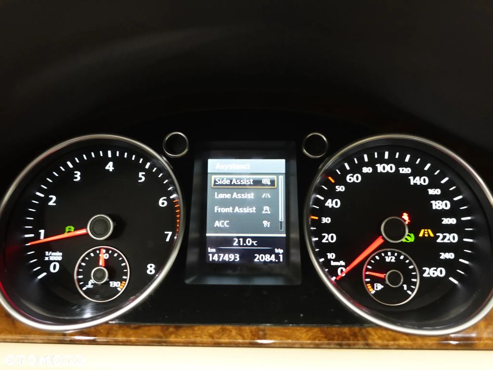 Volkswagen Passat - 39