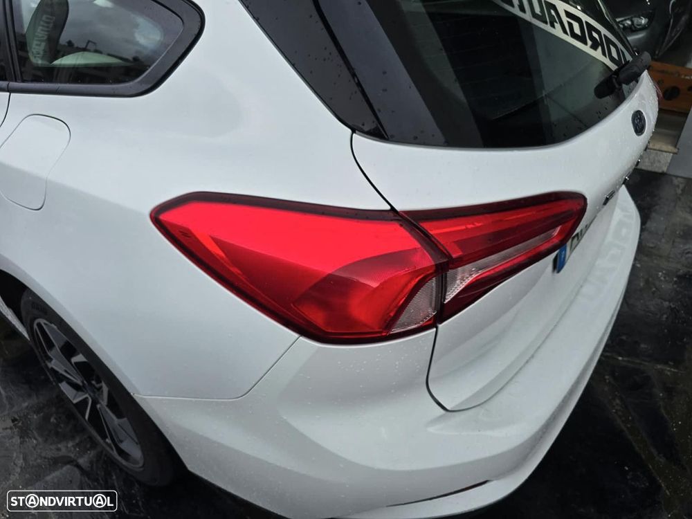 Ford Focus SW 1.5 TDCi EcoBlue Business - 9