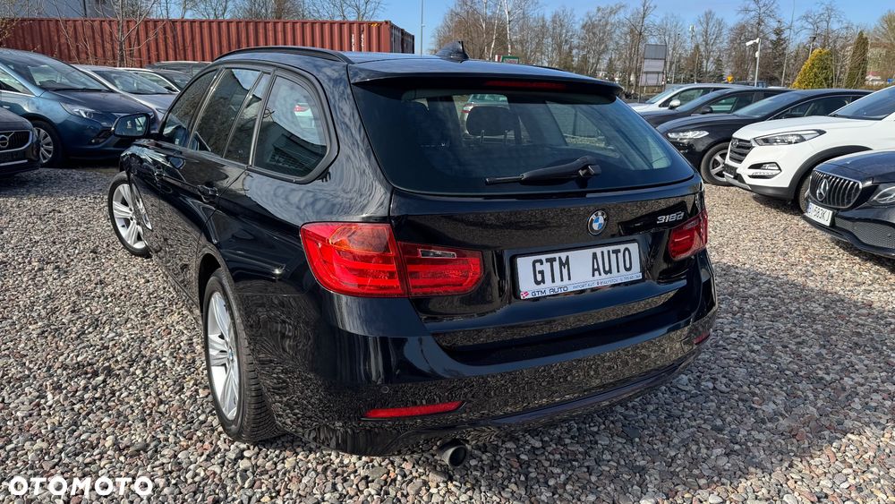 BMW Seria 3 318d DPF Edition Sport - 9