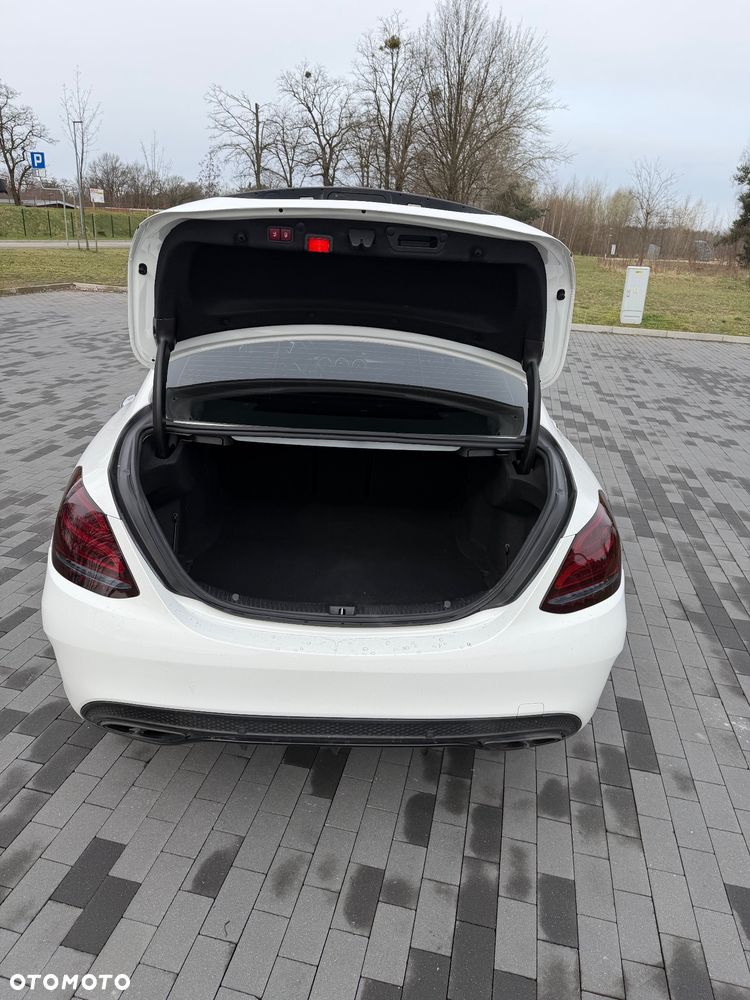 Mercedes-Benz Klasa C AMG 43 4Matic 9G-TRONIC - 14