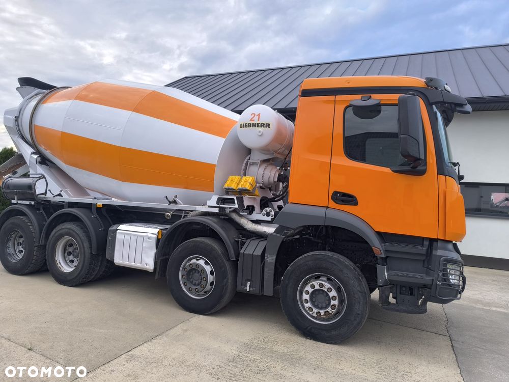 Mercedes-Benz Arocs - 11