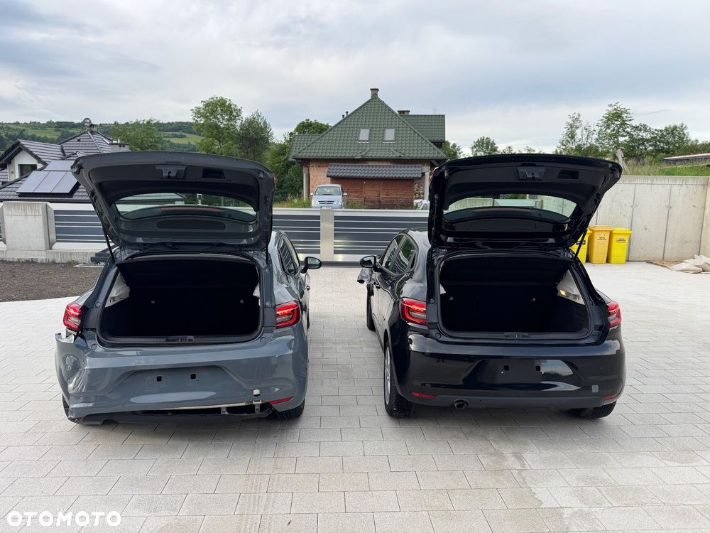 Renault Clio - 11