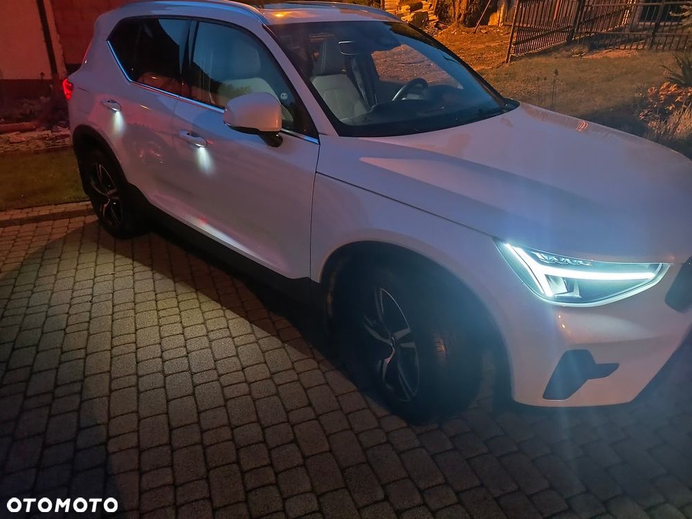 Volvo XC 40 B5 B AWD Geartronic RDesign - 25