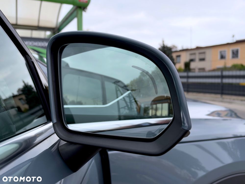 Volvo XC 40 - 21