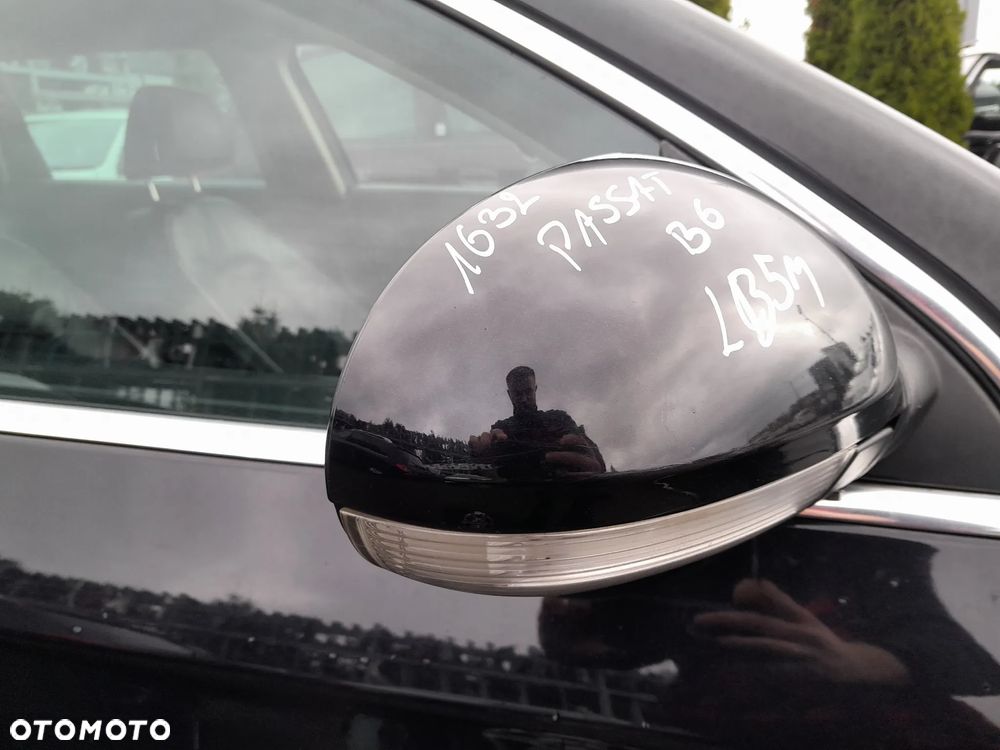 VW PASSAT B6 LUSTERKO PRAWE PRZEDNIE PRAWY PRZÓD KOLOR: LC9X - 3