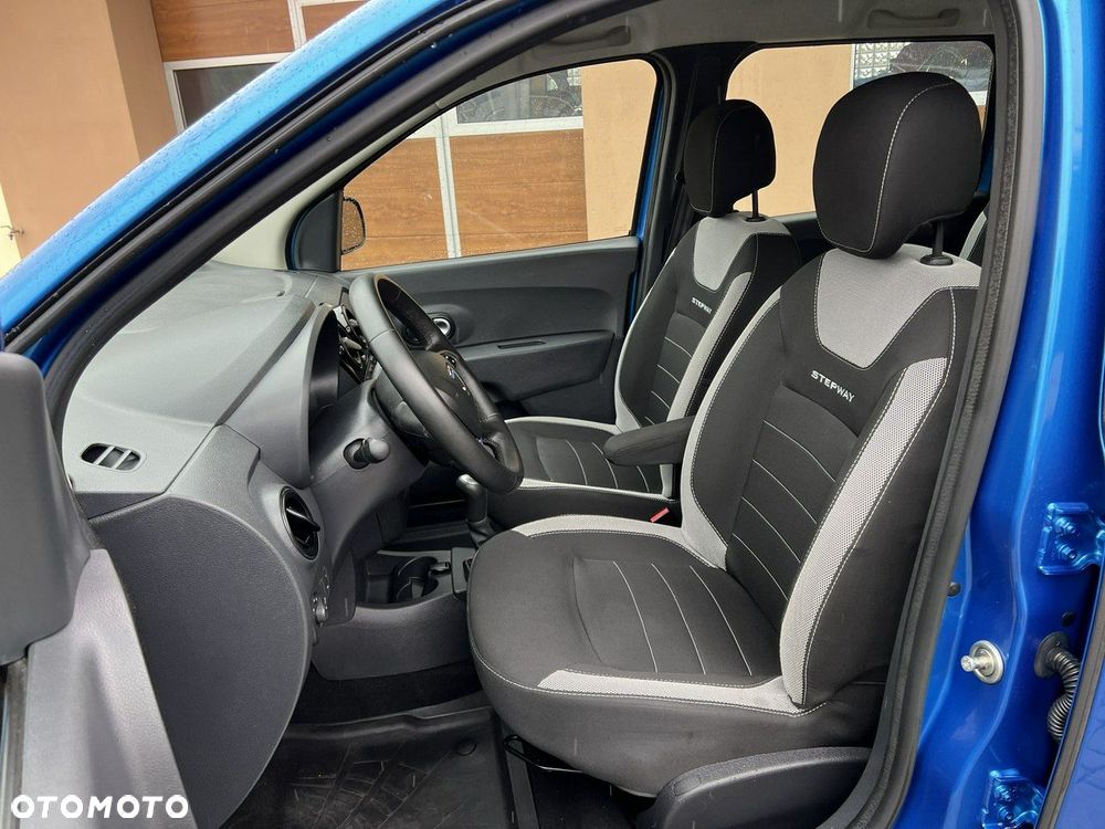Dacia Lodgy 1.6 SCe Stepway S&S - 21