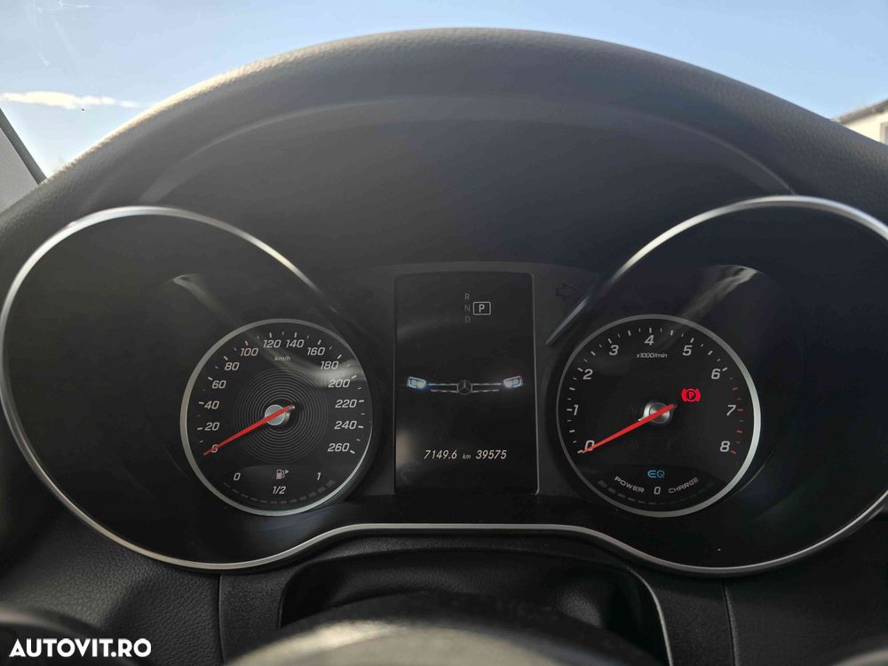 Mercedes-Benz GLC - 12