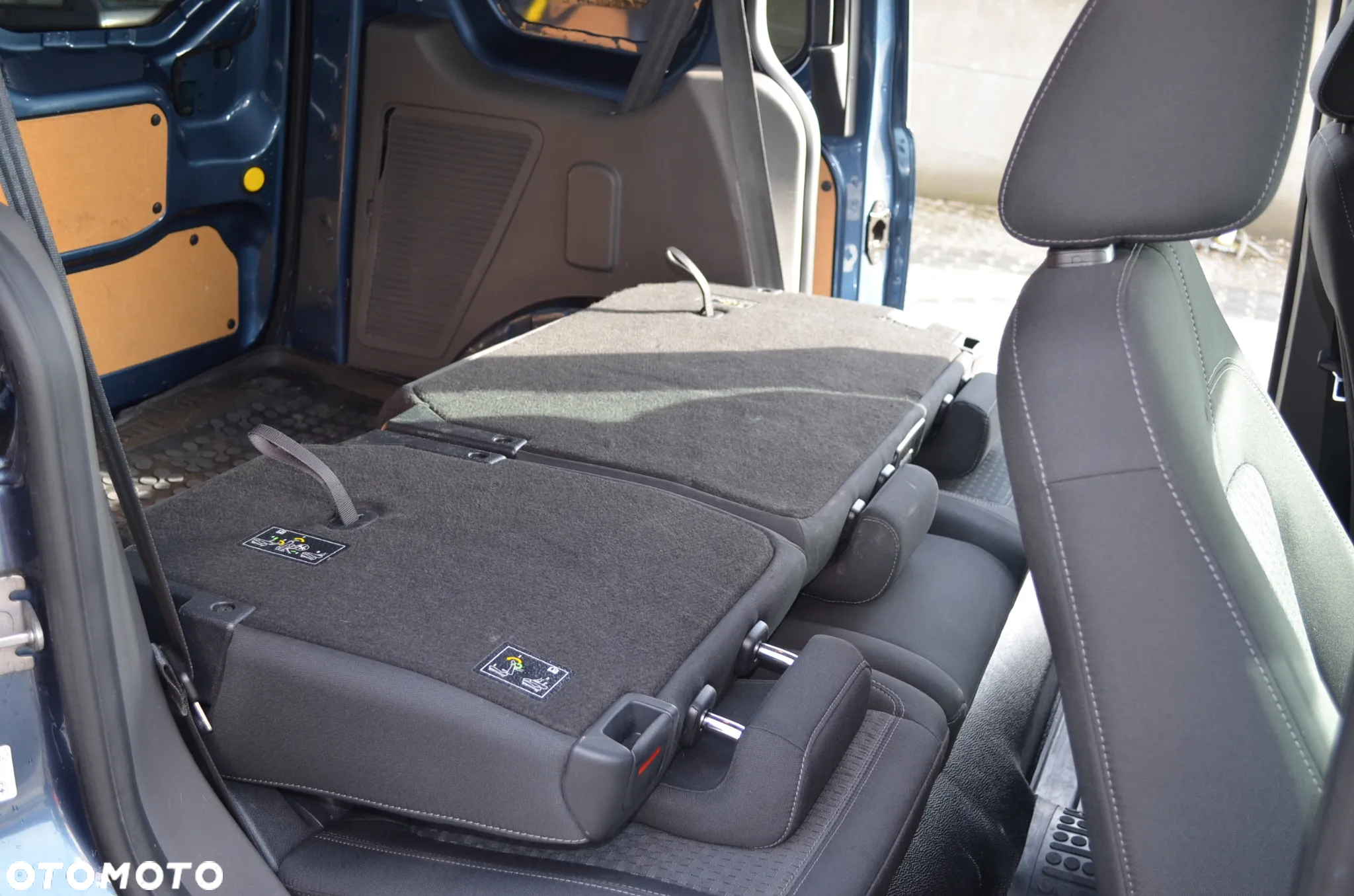 Ford Transit Connect - 19
