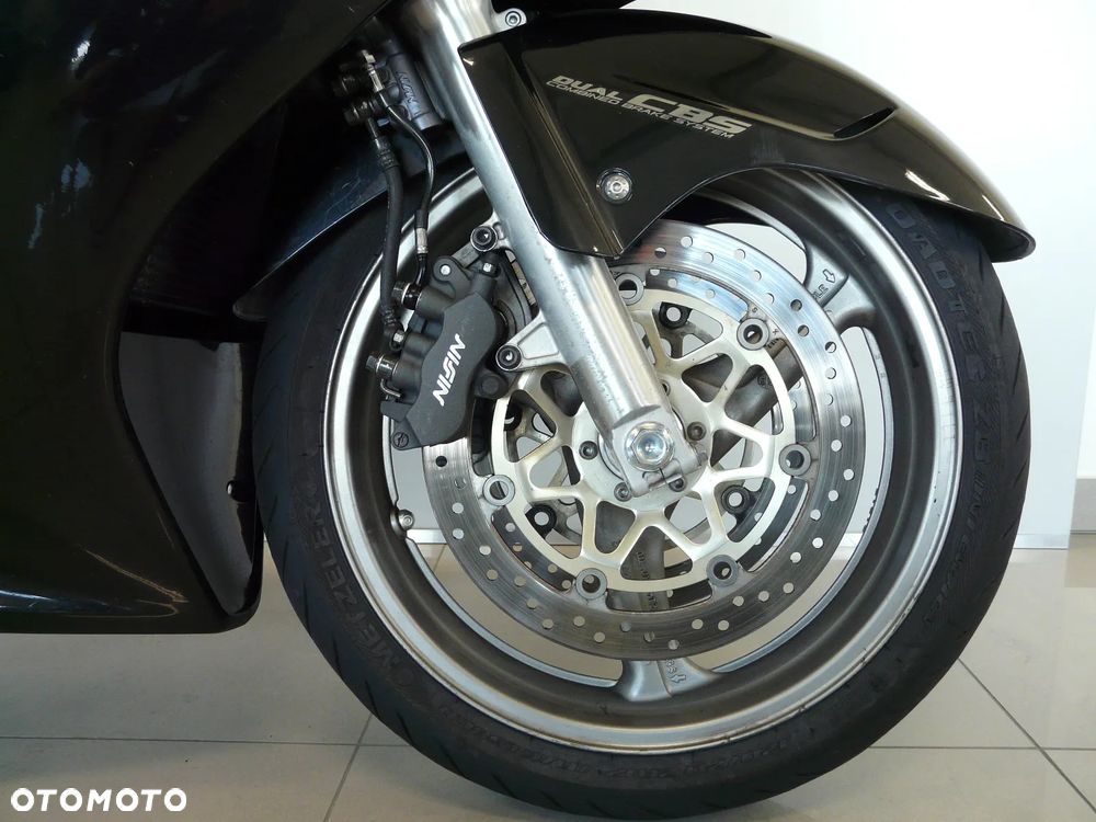 Honda CBR - 23