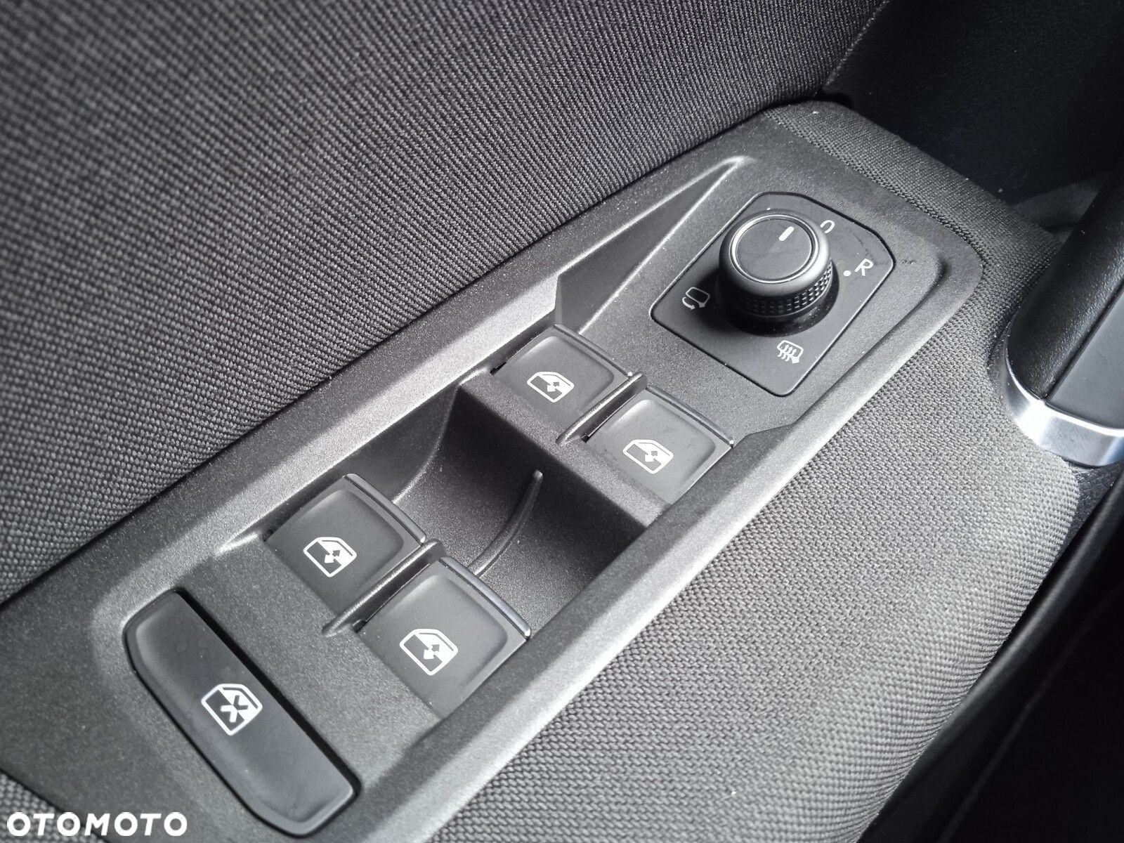 Volkswagen Touran 1.5 TSI EVO Highline DSG - 32